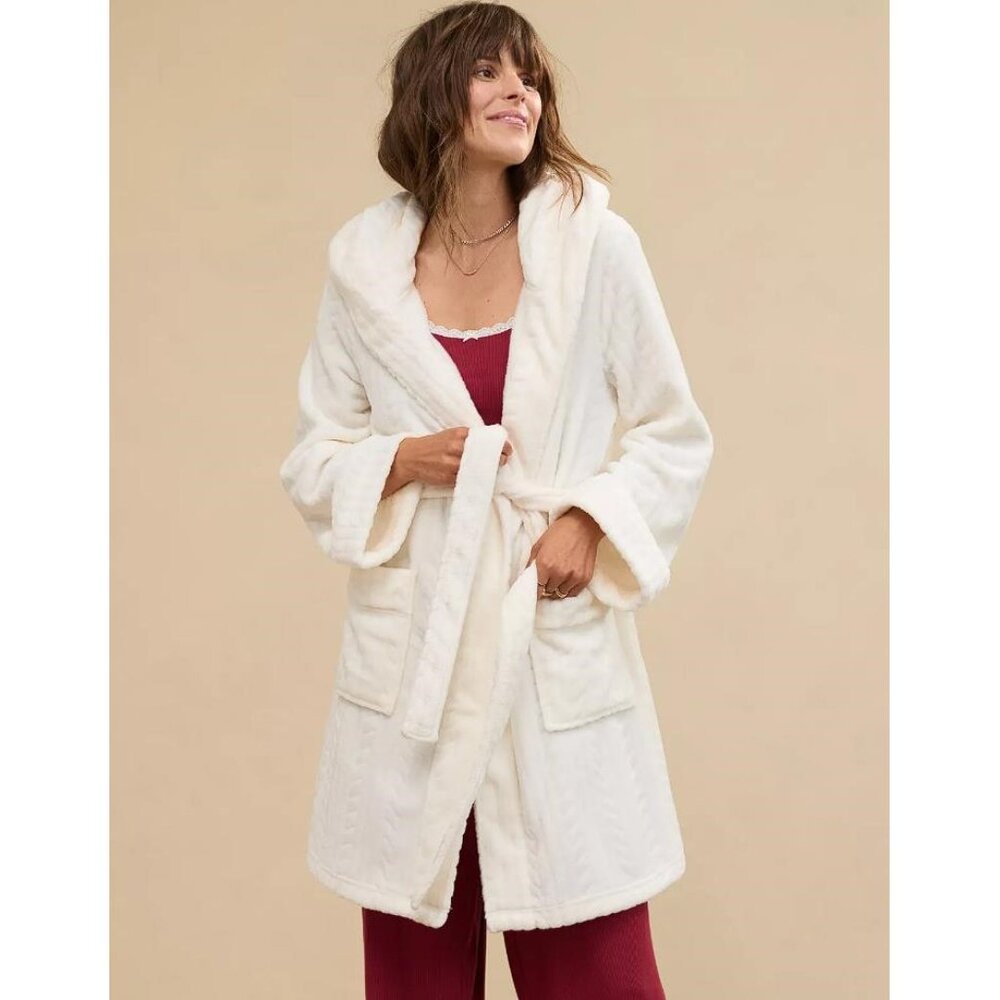 AERIE Women's Cable Fleece Robe Size M In Soft Muslin